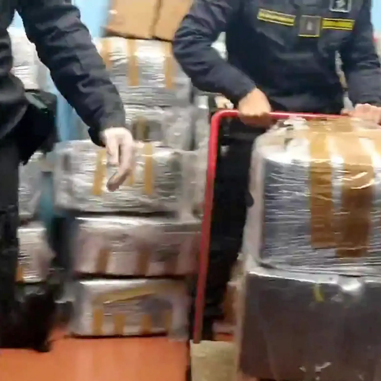 Il viaggio della Grande Dakar\u00A0e la rete serba che sfida la ‘Ndrangheta: Africa occidentale crocevia della cocaina\n