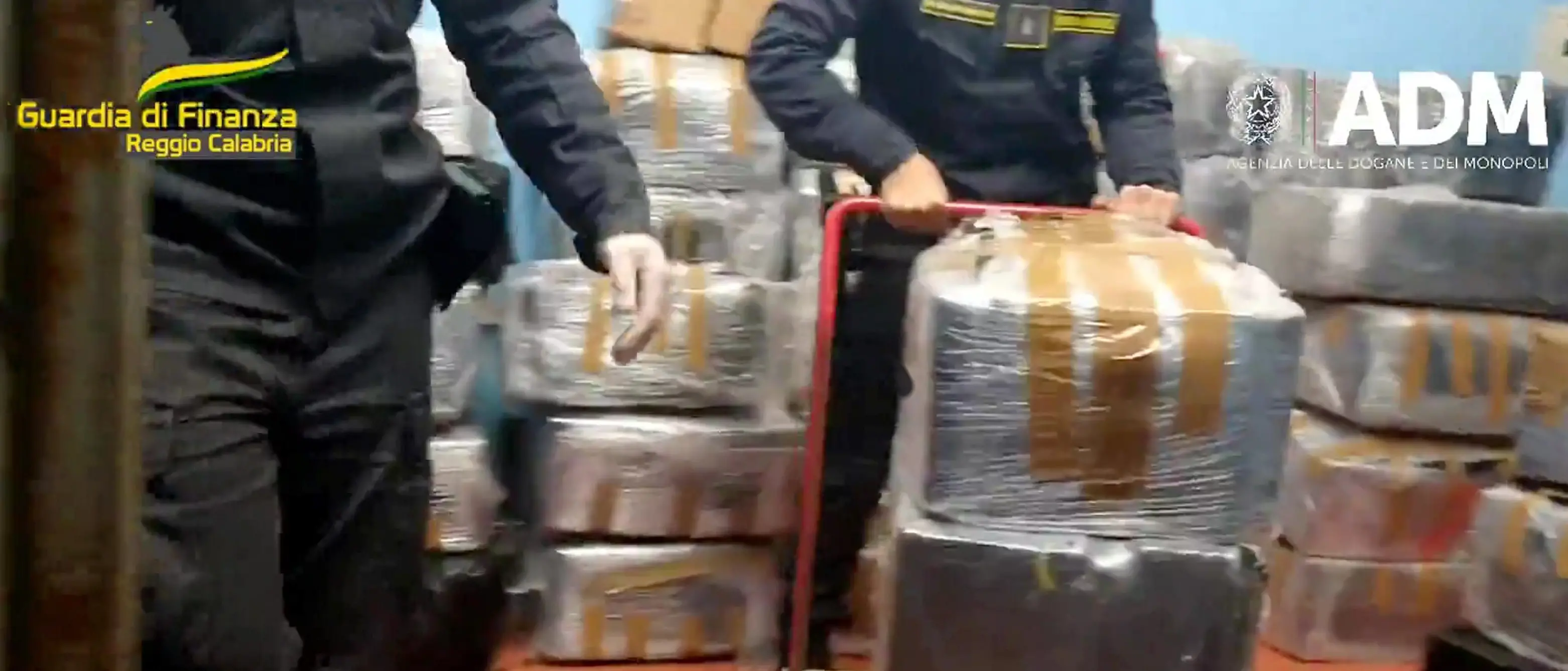 Il viaggio della Grande Dakar\u00A0e la rete serba che sfida la ‘Ndrangheta: Africa occidentale crocevia della cocaina\n