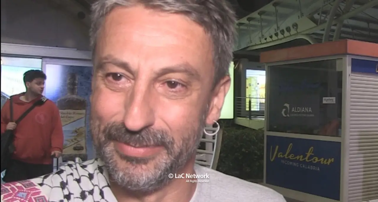 Flotilla, rientro carico di emozione per\u00A0il calabrese Vincenzo Fullone: «Rammarico per non aver toccato Gaza»\n