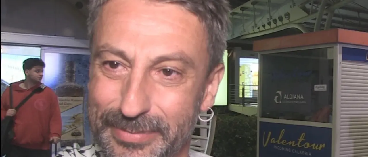 Flotilla, rientro carico di emozione per\u00A0il calabrese Vincenzo Fullone: «Rammarico per non aver toccato Gaza»\n