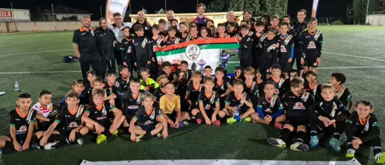 Bulldog Vibo, con la Viola si vola: grande successo per la prima visita formativa dello staff della Fiorentina\n