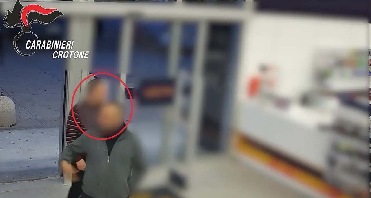 ‘Ndrangheta,\u00A0blitz contro le cosche di Cirò, Cariati e Strongoli: 18 arresti e 3 obblighi di dimora