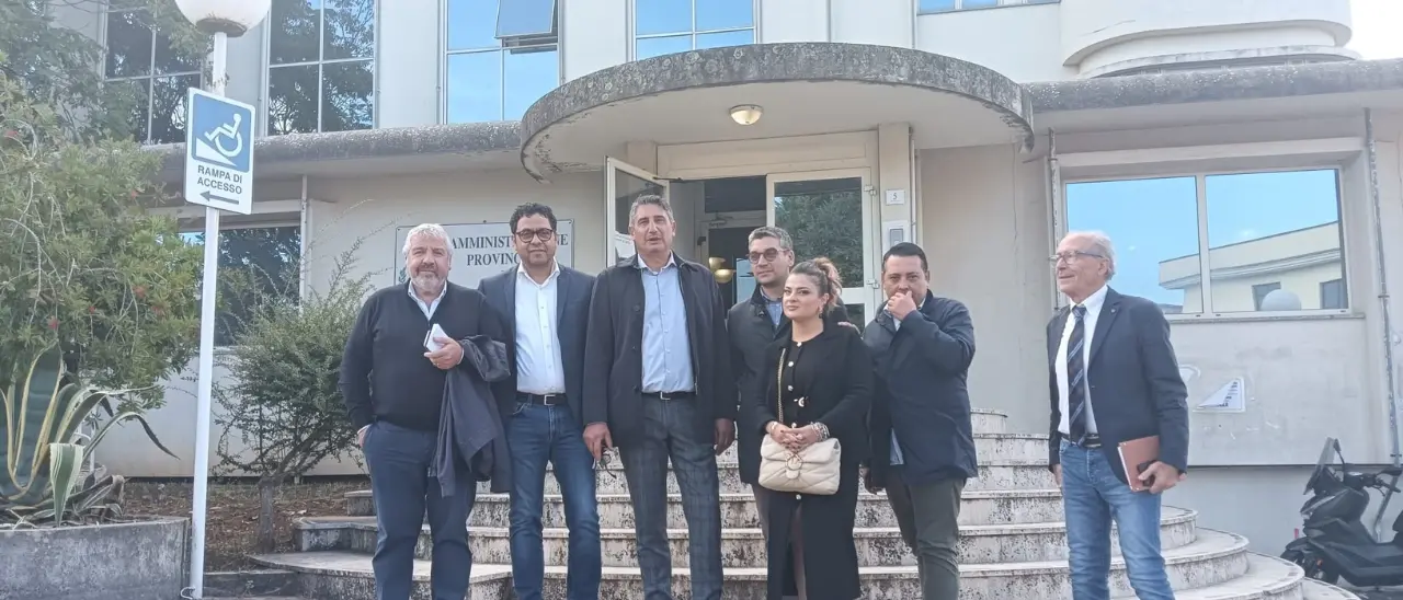 Terremoto politico alla Provincia di Vibo, si dimettono 7 consiglieri: “cade” l’amministrazione L’Andolina