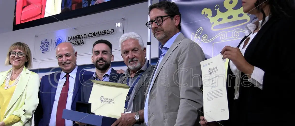Storia, passione, lavoro: le imprese storiche di Cosenza premiate dalla Camera di Commercio