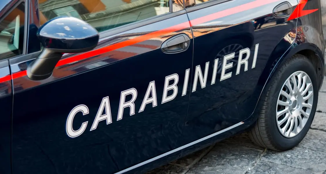 Tropea, ossa di bovino davanti\u00A0all’ingresso di una scuola d’inglese:\u00A0indagini in corso