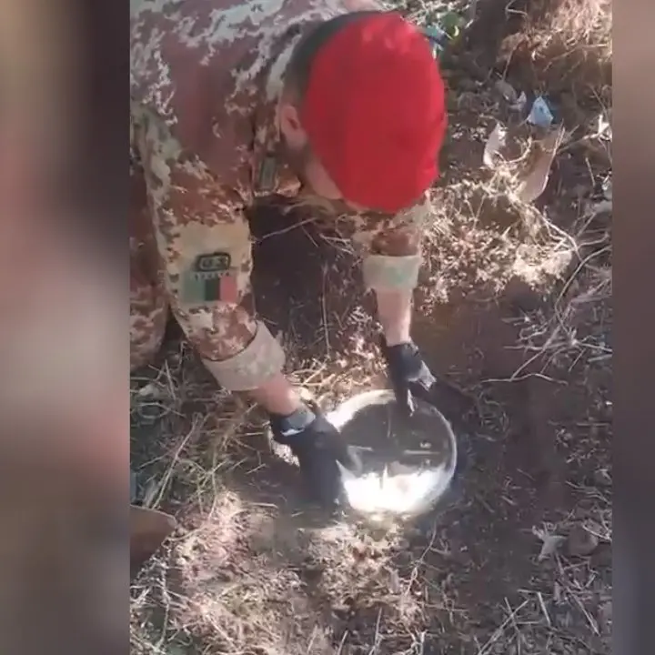 Oltre trenta chili di droga tra hashish e cocaina sotterrati in un terreno: un arresto nella Locride\n