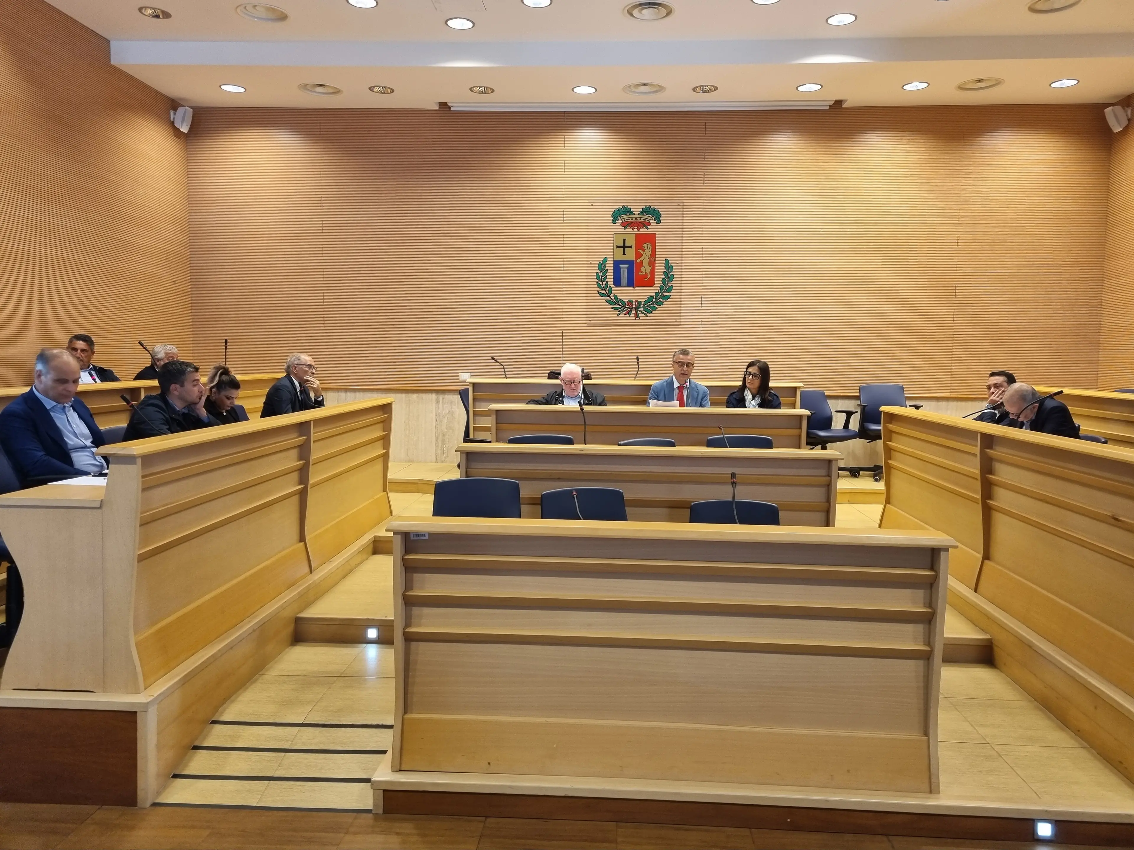 Provincia di Vibo, via libera alla stabilizzazione dei tirocinanti: l’ultimo atto prima delle dimissioni di 7 consiglieri su 10