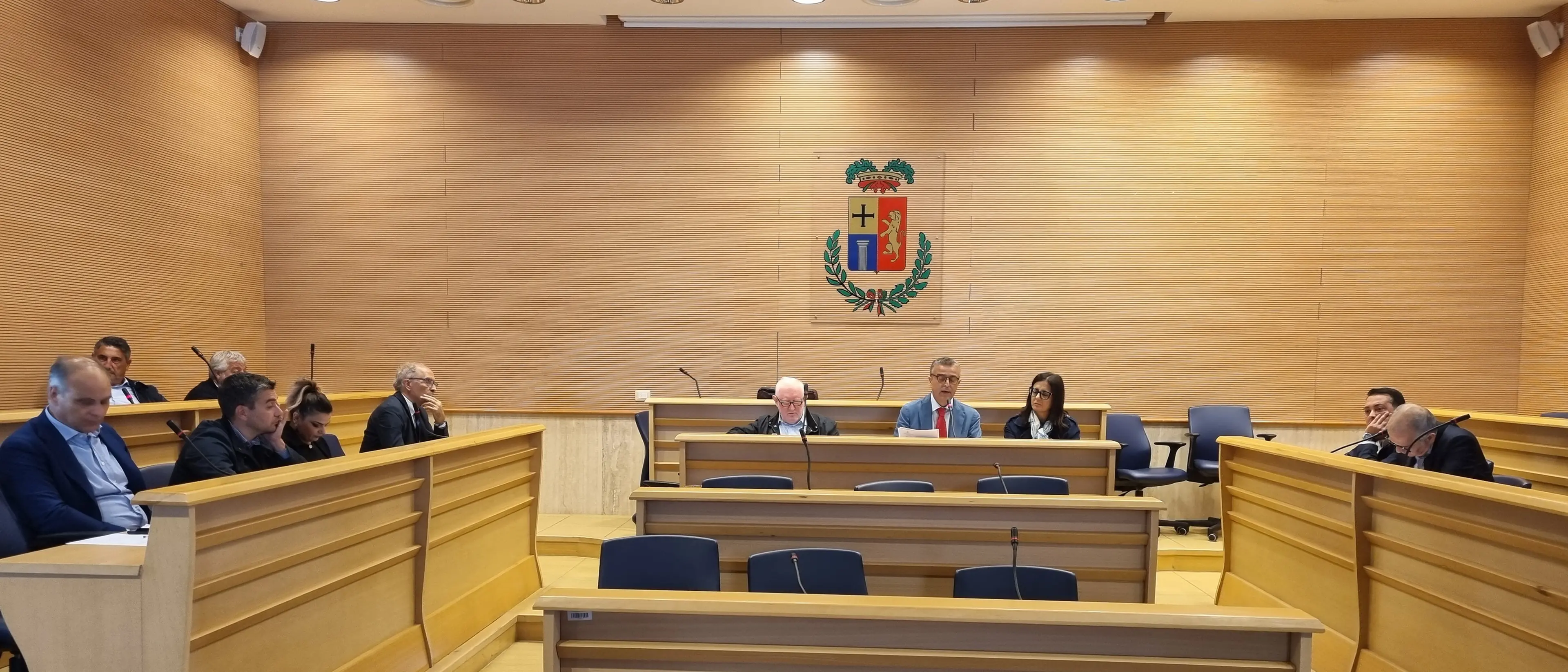 Provincia di Vibo, via libera alla stabilizzazione dei tirocinanti: l’ultimo atto prima delle dimissioni di 7 consiglieri su 10