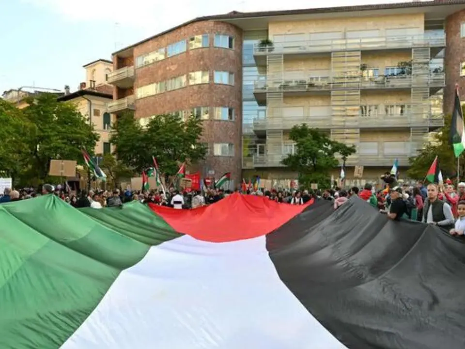 Udine, città “blindata” per il corteo per la Palestina: manifestanti in piazza