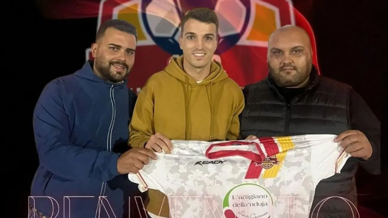 Dilettanti, la Pol. Spilinga puntella la rosa: Rocco Lenco porta esperienza e affidabilità tra le file giallorosse\n