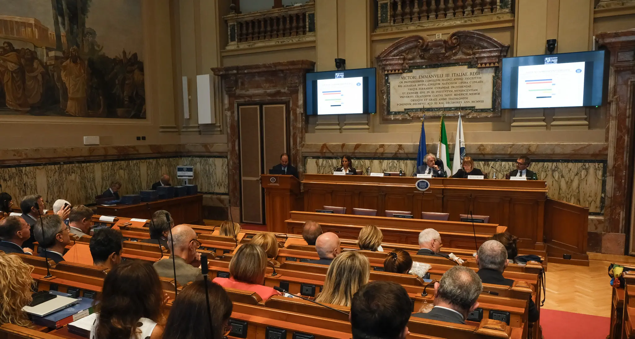Italia ancora spaccata tra Nord e Sud, aumentano le famiglie in difficoltà e la povertà è un problema cronico\n\n\n