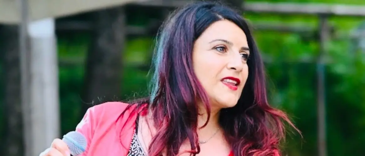 Domenica Surace finalista al Premio Mia Martini 2025 con il brano “Amuri Miu”