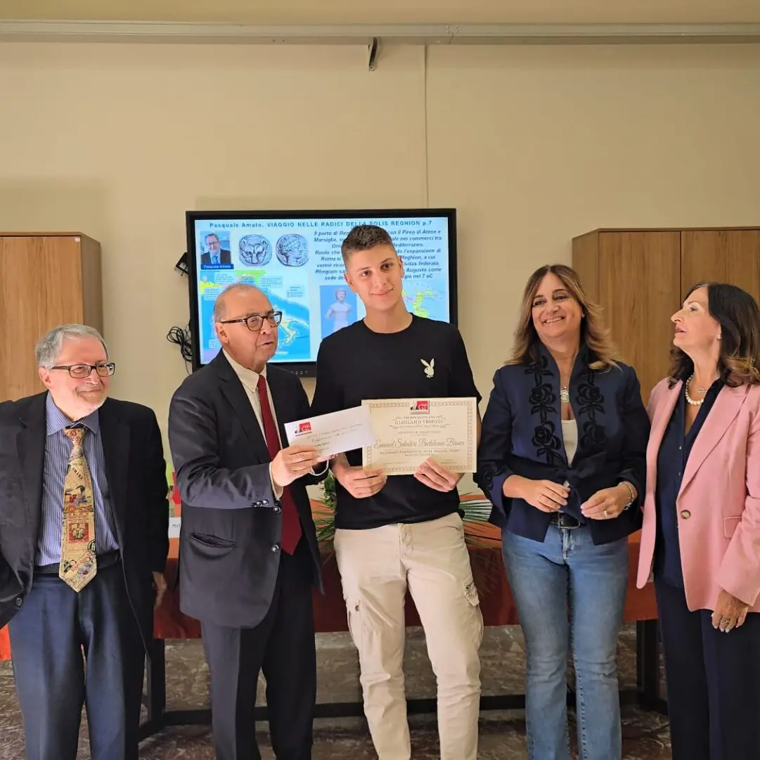 Reggio, al \"Righi-Boccioni-Fermi\" la cerimonia della borsa di studio Fondazione Girolamo Tripodi