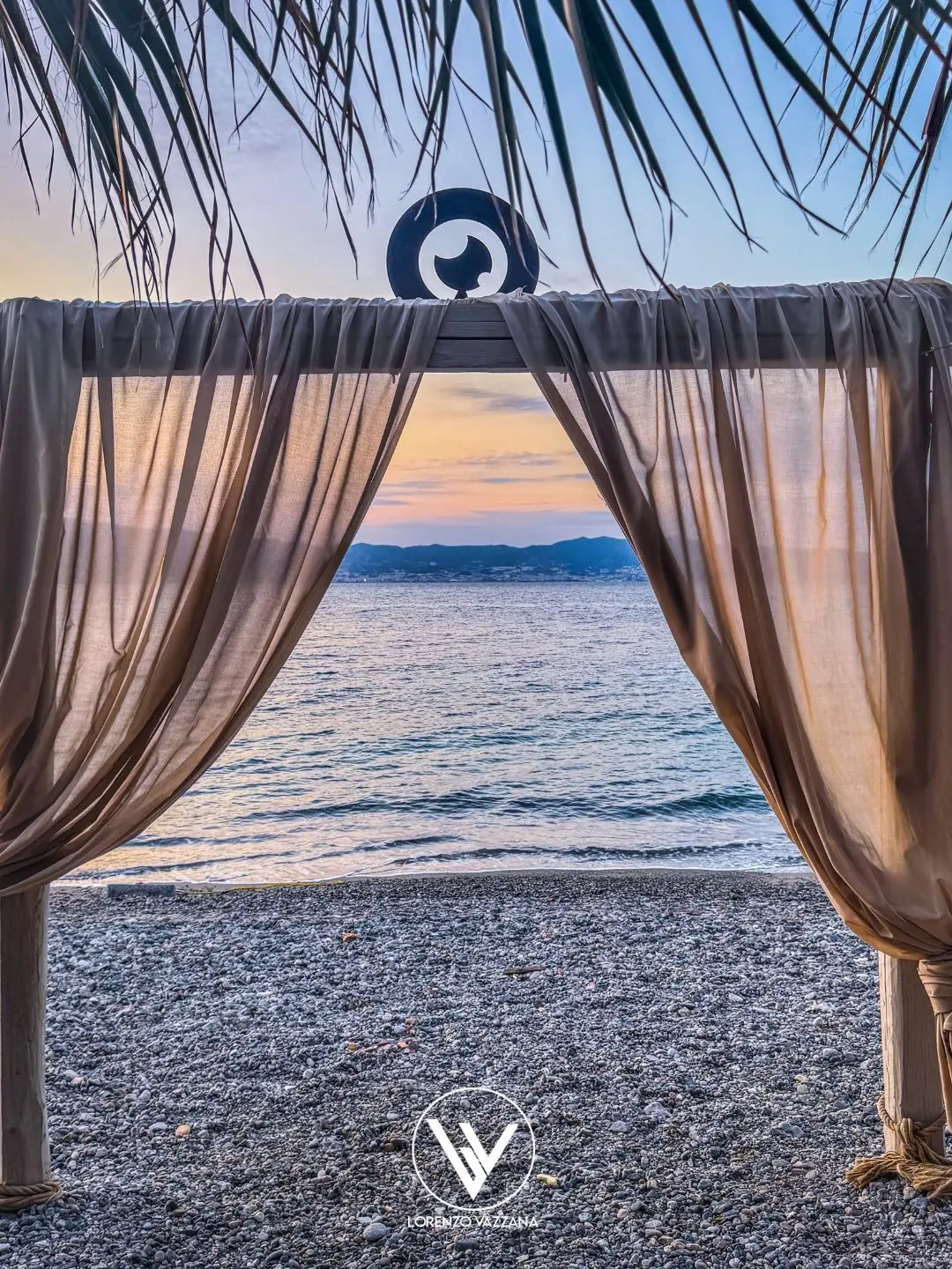 LA FOTO DEL GIORNO | Porta sul mare