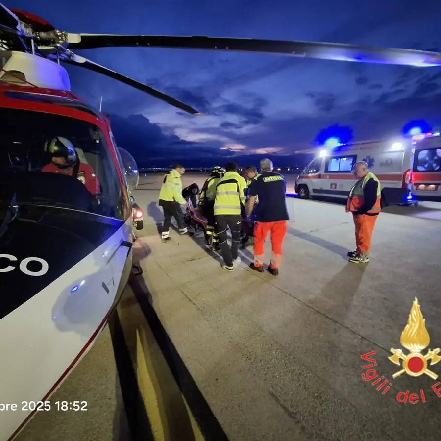 Motociclista precipita in un burrone in Aspromonte: tratto in salvo dai vigili del fuoco