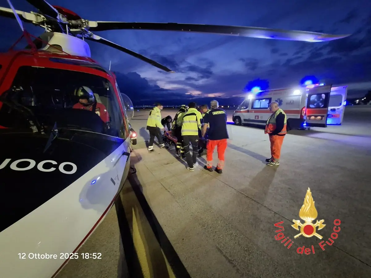 Motociclista precipita in un burrone in Aspromonte: tratto in salvo dai vigili del fuoco