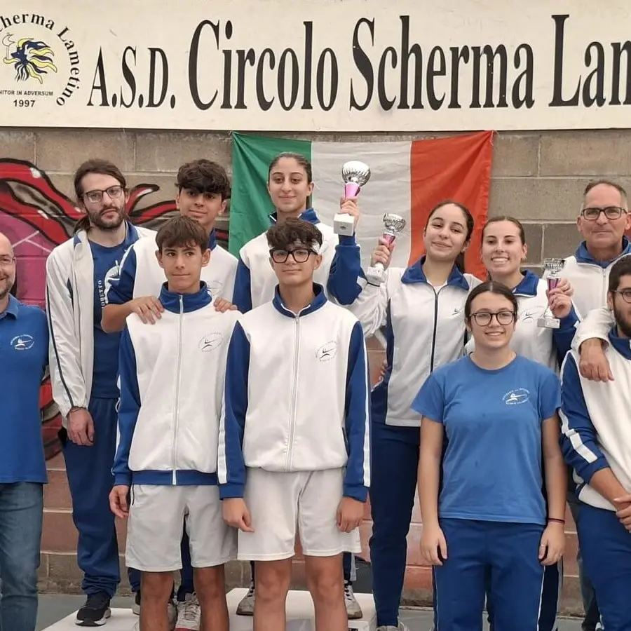 Reggio, l’Accademia della Scherma brilla a Lamezia: qualificazioni nazionali per cinque atleti