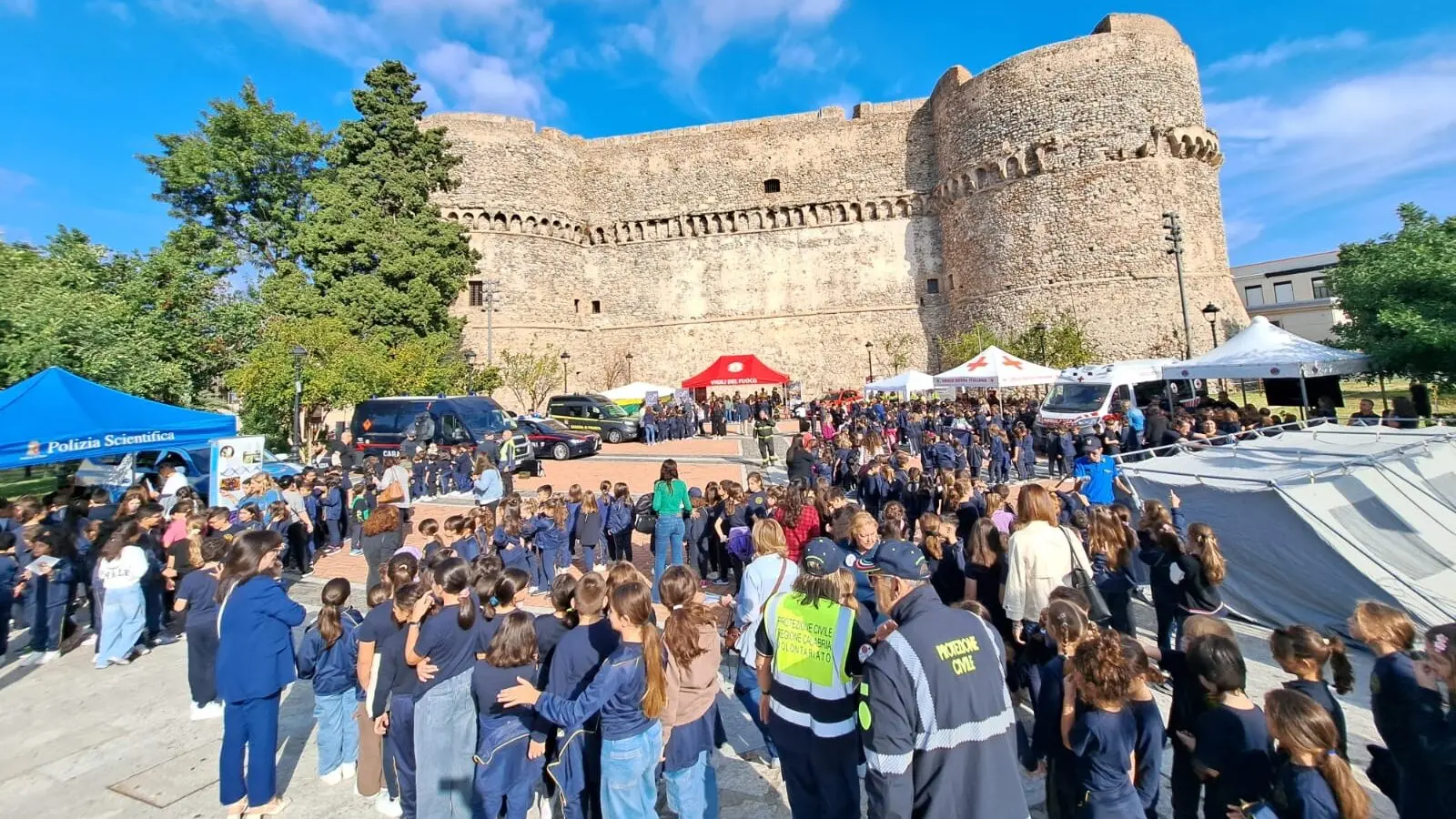 Reggio, settimana nazionale della Protezione Civile: studenti protagonisti dell’esercitazione coordinata dalla Prefettura