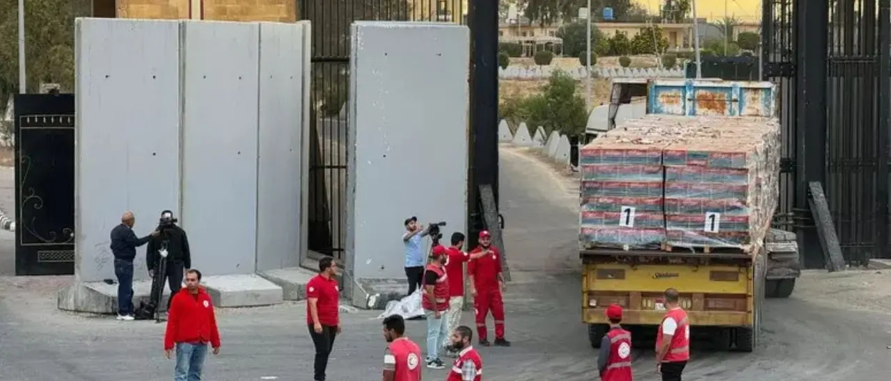 Medio Oriente,\u00A0Israele riaprirà oggi il valico di Rafah agli aiuti umanitari