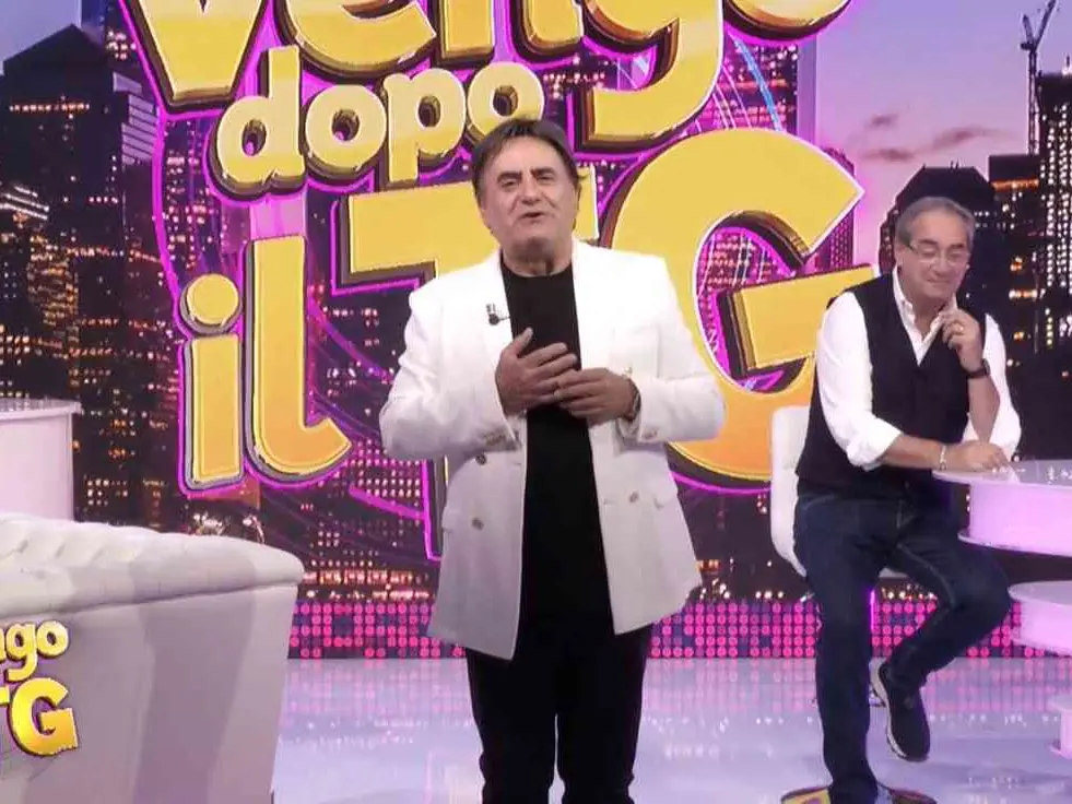 Vengo dopo il Tg: così Occhiuzzi su LaC ridà voce a una tv perduta che non urlava e faceva compagnia