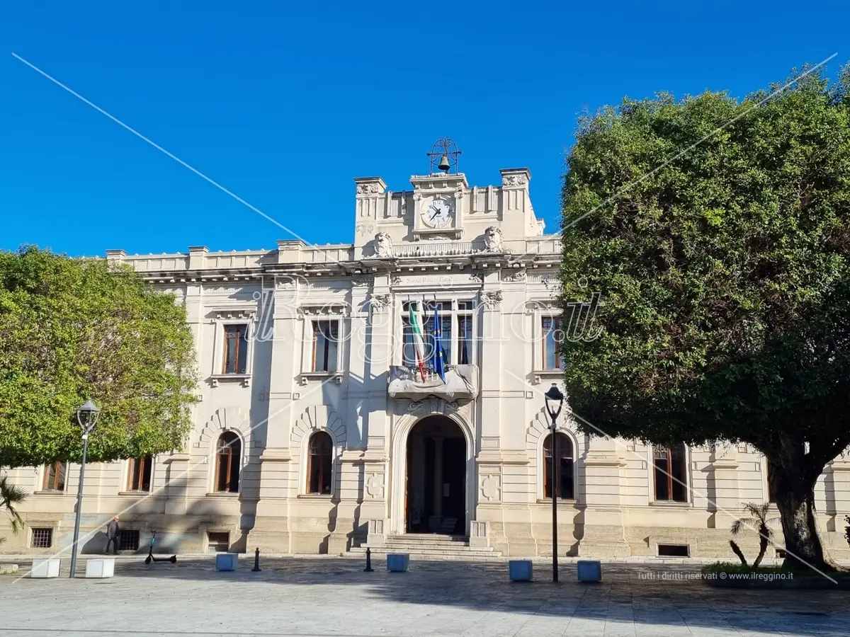 Falcomatà e Nucera: «Dati Istat impietosi. Serve un piano straordinario contro la povertà»\n