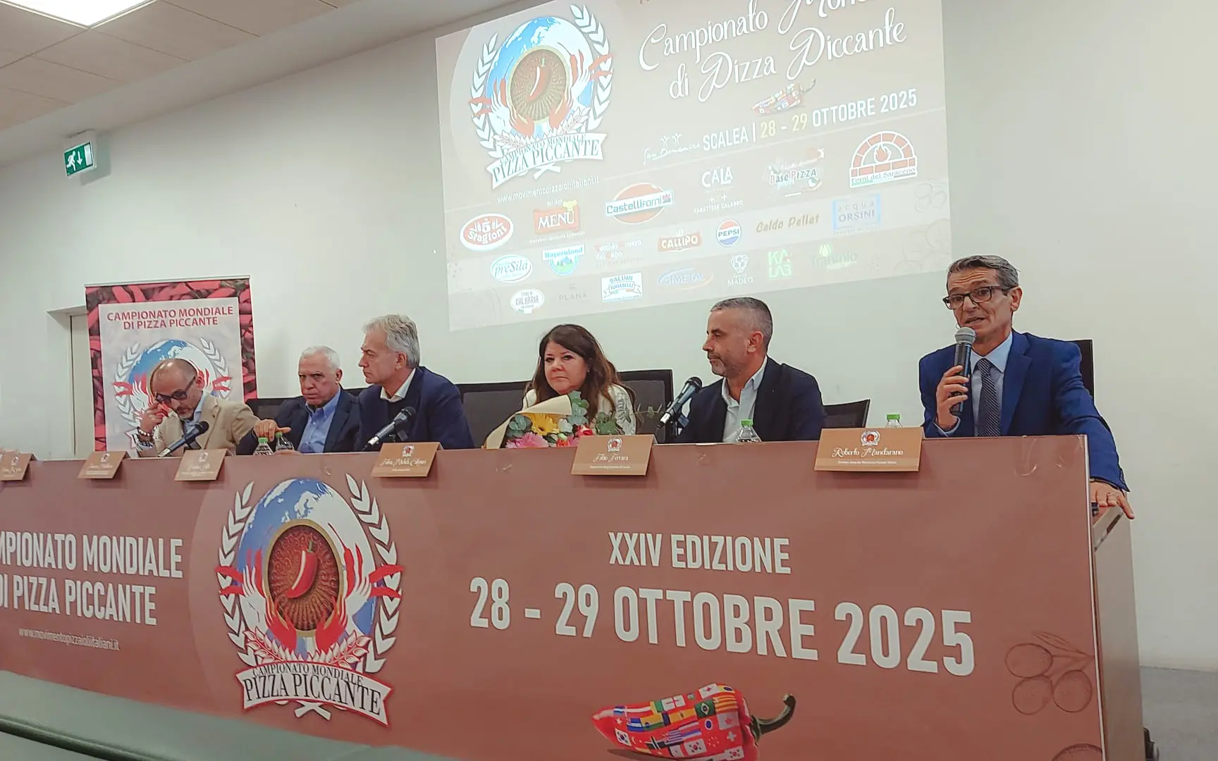 Da tutto il mondo a Scalea per il 24°\u00A0Campionato di pizza piccante: in gara 15 nazioni e 18 regioni d’Italia