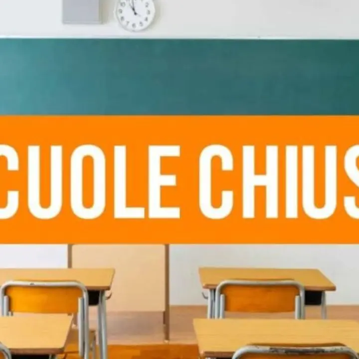 Scuole chiuse per allerta meteo: l’elenco dei comuni in provincia di Cosenza\n