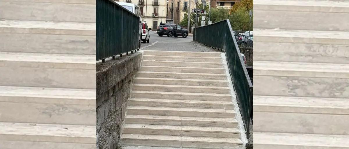Cosenza, torna percorribile la\u00A0scaletta\u00A0di piazza Tommaso Campanella