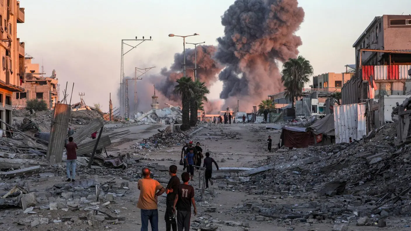 La riva bianca e la riva nera, Gaza e il confine labile tra amico e nemico nei volti annientati dalla guerra\n