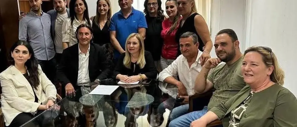 Stalking e minacce al sindaco di Gioia Tauro, la giunta comunale: «Non vogliamo un'altra tragedia»\n