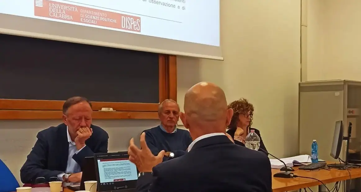 Unical, detenuto consegue il dottorato di ricerca in “Politica, cultura e sviluppo”: è il primo caso in Italia\n