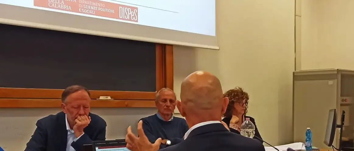 Unical, detenuto consegue il dottorato di ricerca in “Politica, cultura e sviluppo”: è il primo caso in Italia\n