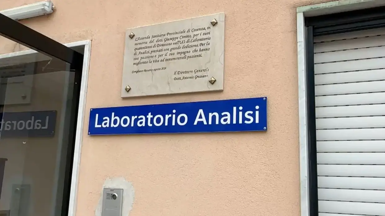 Laboratorio analisi del Compagna, presto torneranno i test in loco. Bernardi: «Servizio sempre garantito»\n