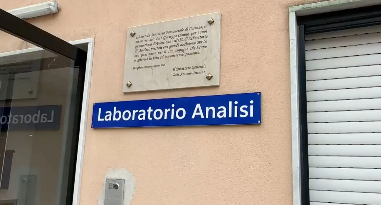 Laboratorio analisi del Compagna, presto torneranno i test in loco. Bernardi: «Servizio sempre garantito»\n