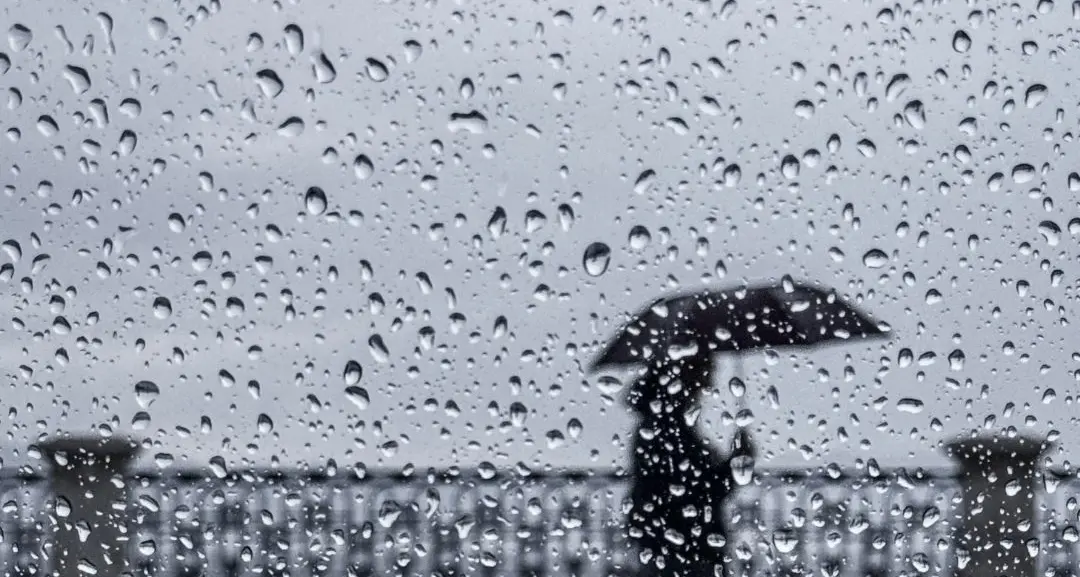 Sotto la pioggia…\n