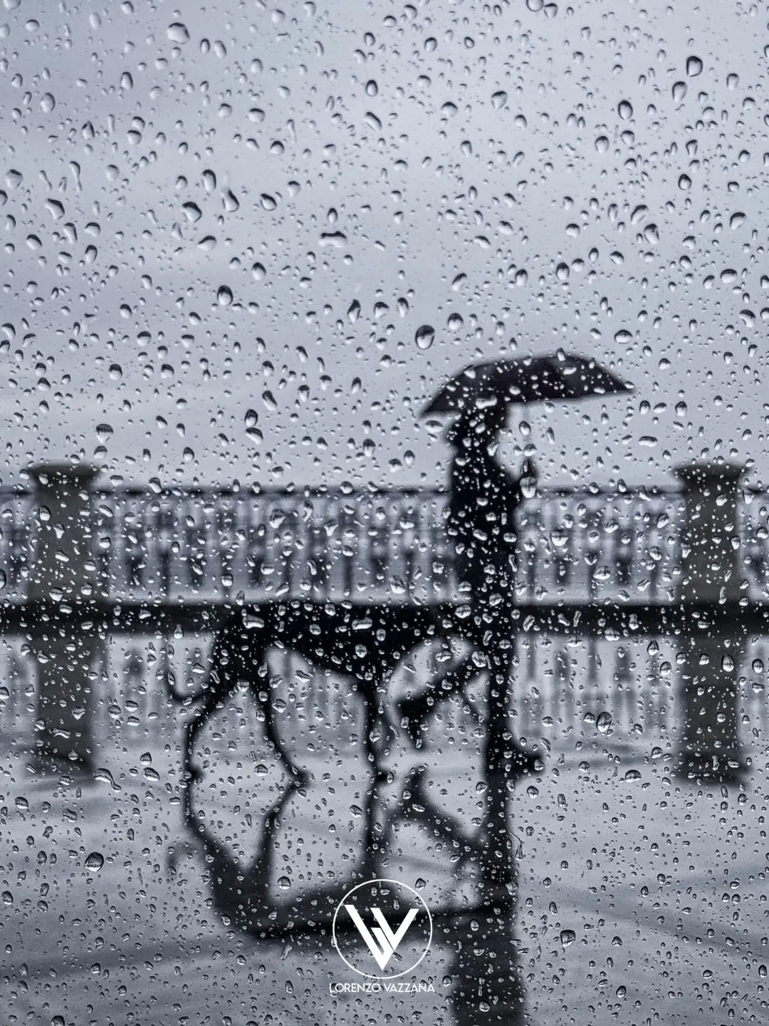 Sotto la pioggia…\n