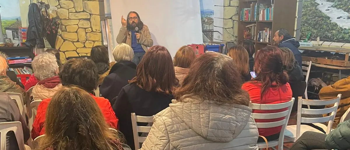 Villaggio Europa, la speranza dopo l’incendio (ma manca qualcuno)