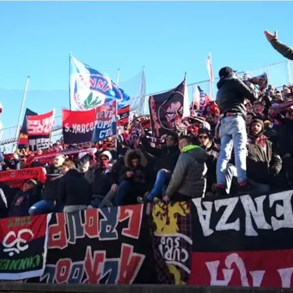Sorrento-Cosenza, al via oggi la prevendita: 550 i biglietti a disposizione dei lupi\n
