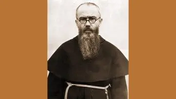 Una luce nel buio di Auschwitz: la storia di padre Massimiliano Maria Kolbe\n
