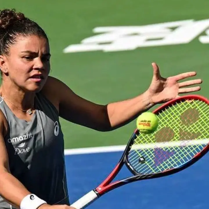 Tennis,\u00A0Jasmine Paolini conquista la\u00A0semifinale a Ningbo…\u00A0e vede le Finals