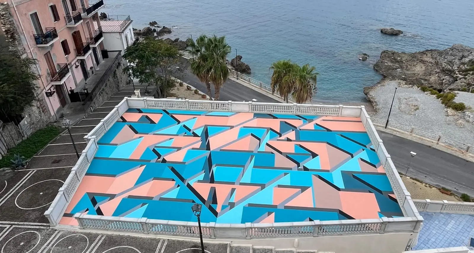 A Diamante prende vita la terrazza di Largo Savonarola con il nuovo murale\u00A0dello street\u00A0artist Joys\n
