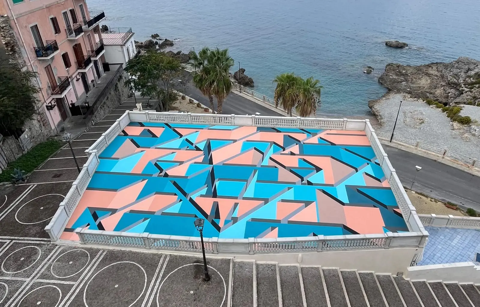 A Diamante prende vita la terrazza di Largo Savonarola con il nuovo murale\u00A0dello street\u00A0artist Joys\n