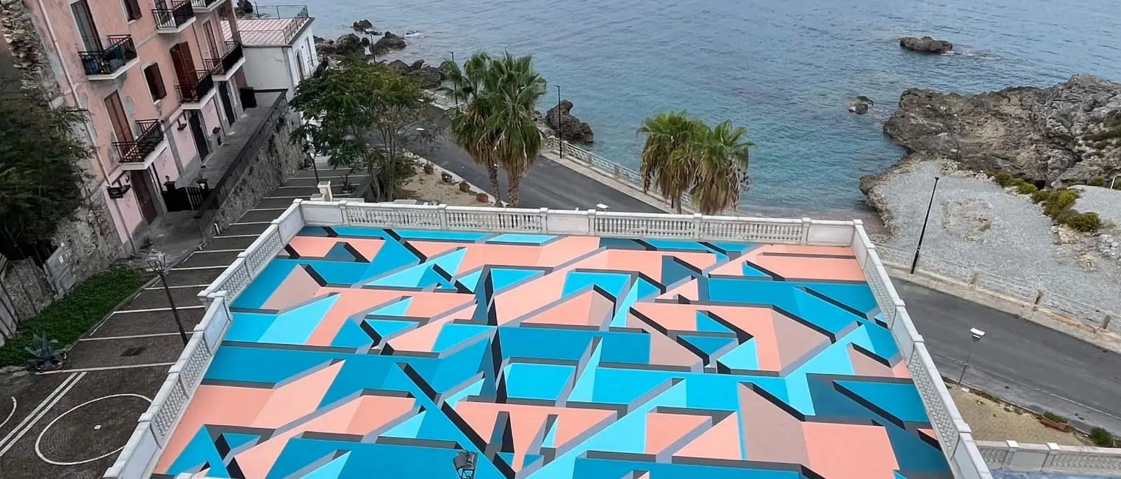 A Diamante prende vita la terrazza di Largo Savonarola con il nuovo murale\u00A0dello street\u00A0artist Joys\n