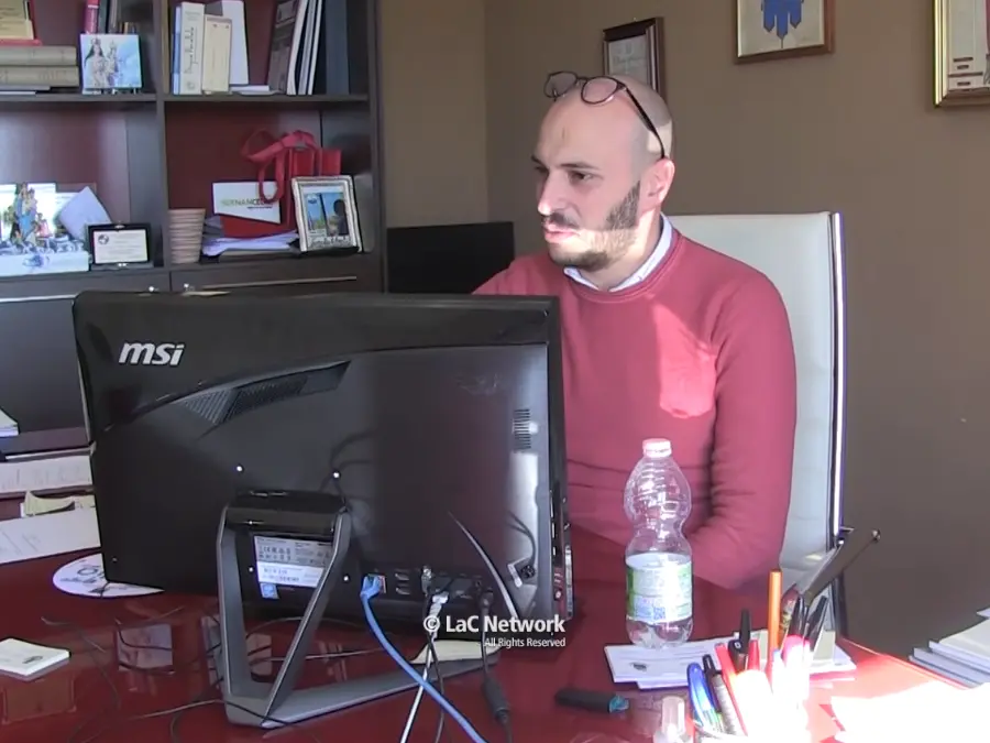Jonadi, lettera intimidatoria infilata sotto la porta dell’ufficio del sindaco Fabio Signoretta
