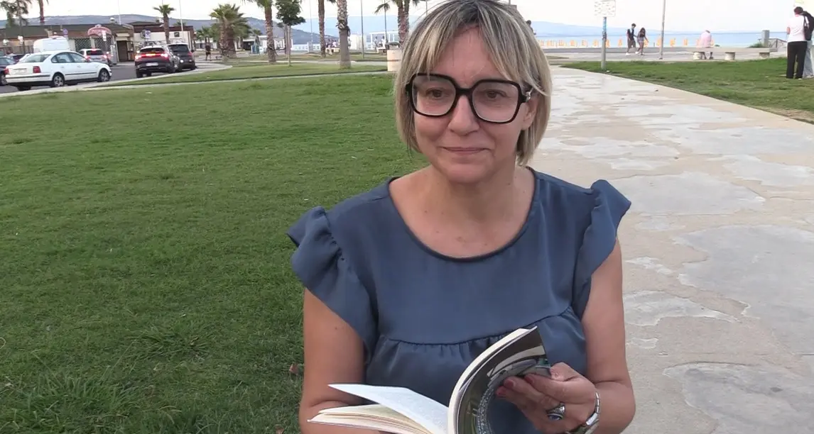 Tracce di futuro,\u00A0il nuovo libro della scrittrice catanzarese Daniela Rabia è\u00A0una lotta al pregiudizio\n