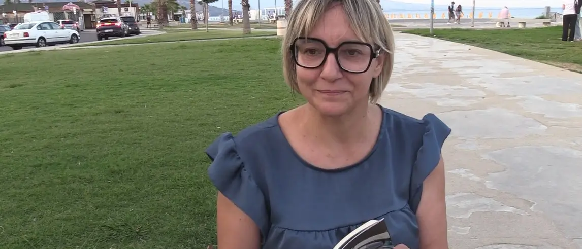 Tracce di futuro,\u00A0il nuovo libro della scrittrice catanzarese Daniela Rabia è\u00A0una lotta al pregiudizio\n