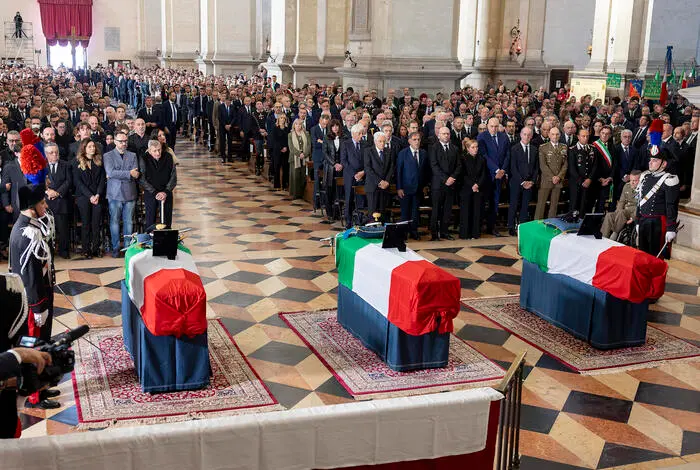 Addio a Valerio, Davide e Marco: l’Italia si ferma per i tre carabinieri uccisi a Castel d’Azzano\n