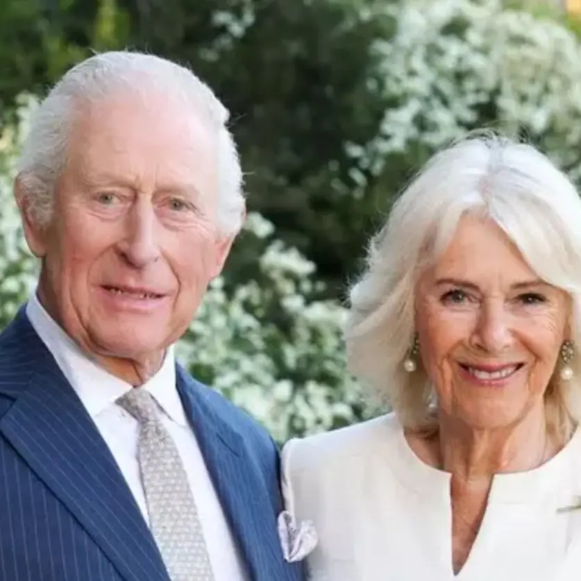 Re Carlo e Camilla in Vaticano: per la prima volta dopo 500 anni un sovrano inglese pregherà con un Papa\u00A0\n