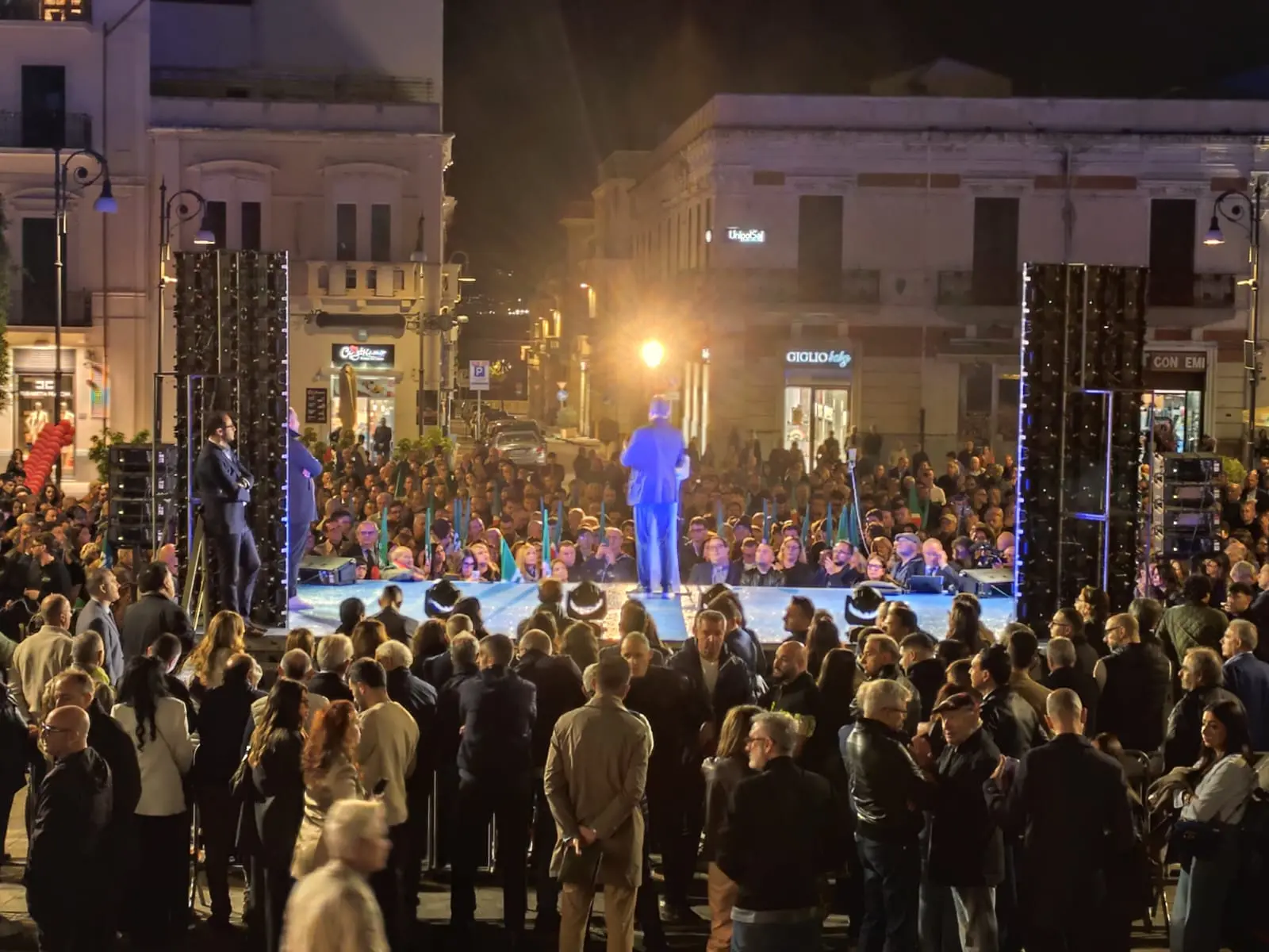 L’annuncio di Cannizzaro a Piazza Duomo: «Sindaco di Reggio? Pronto a scendere in campo»\n