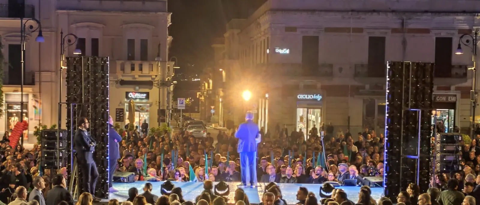 L’annuncio di Cannizzaro a Piazza Duomo: «Sindaco di Reggio? Pronto a scendere in campo»\n